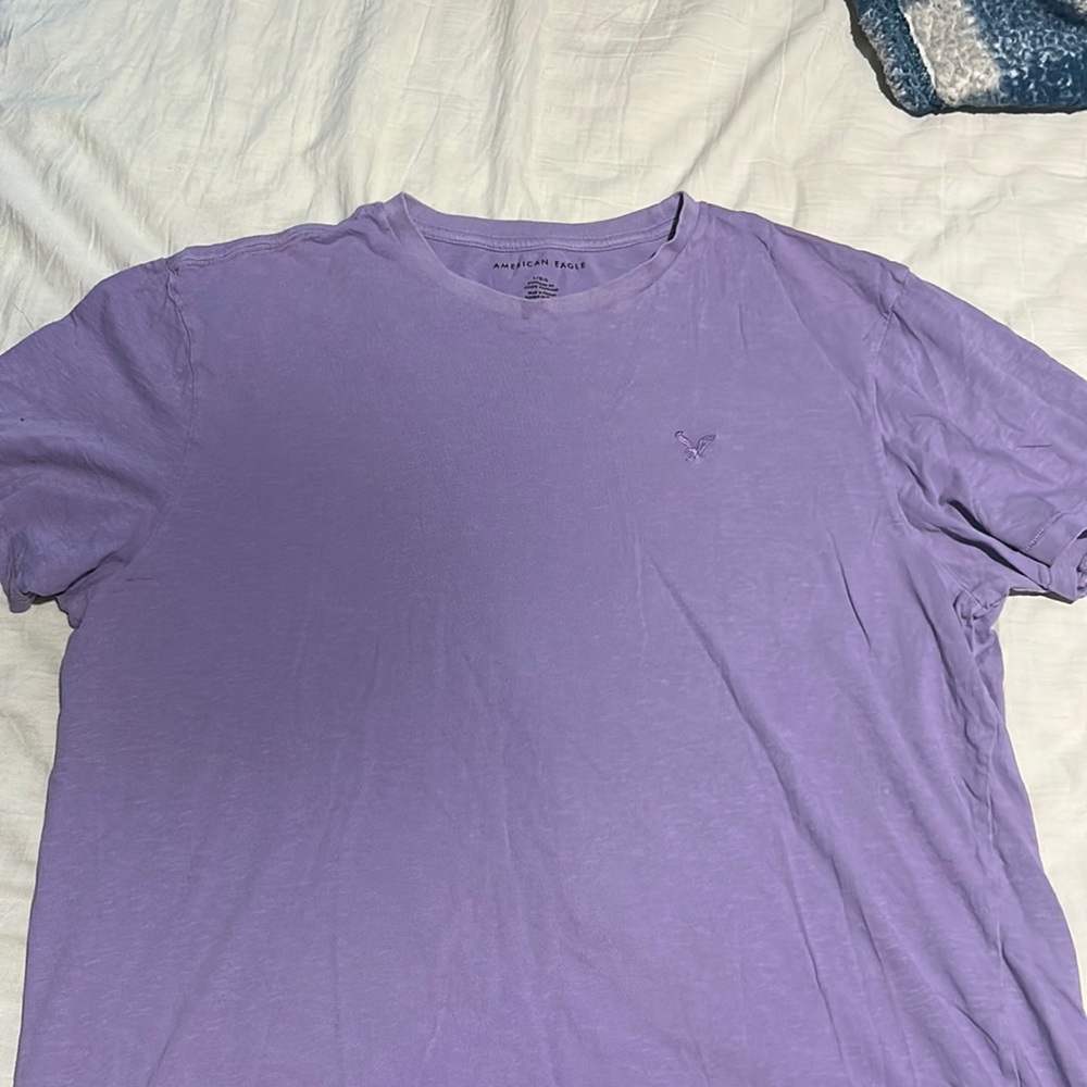 Purple American eagle T-shirt, large